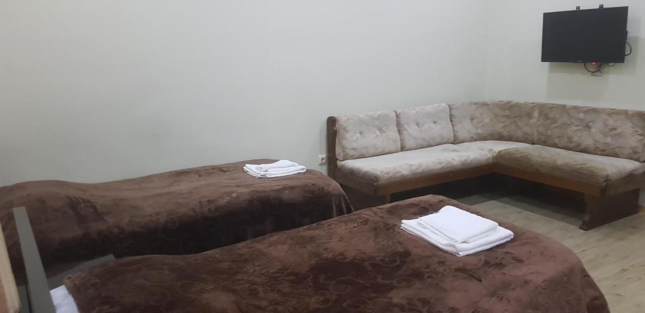 Hotel Cattaleya Batumi Bagian luar foto